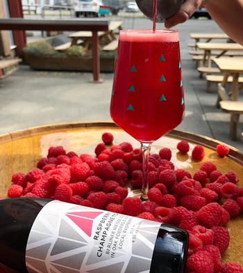 Raspberry Champagne Toast Berliner Weisse